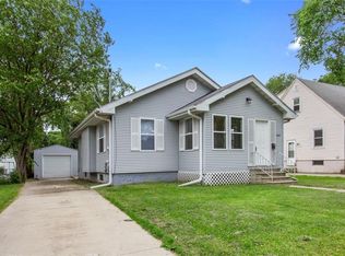 3107 Cambridge St, Des Moines, IA 50313