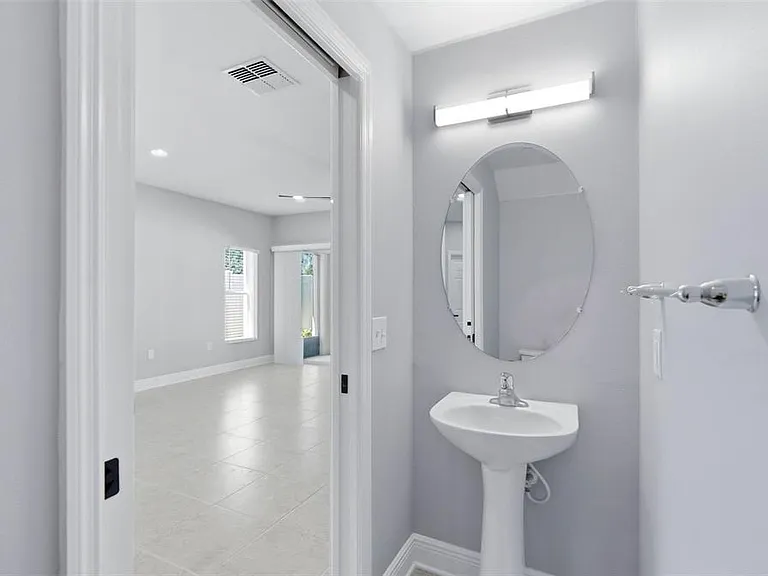 20402 Needletree Dr — Photo 9