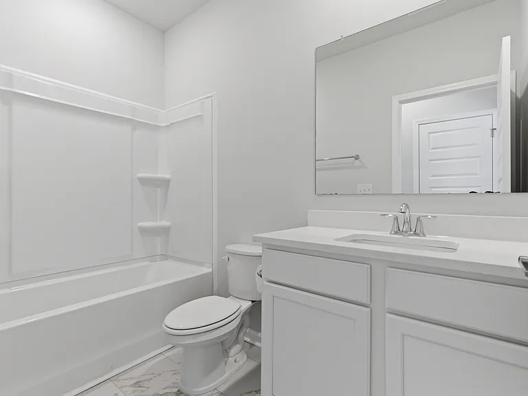 15007 Greenleaf Dr — Photo 3