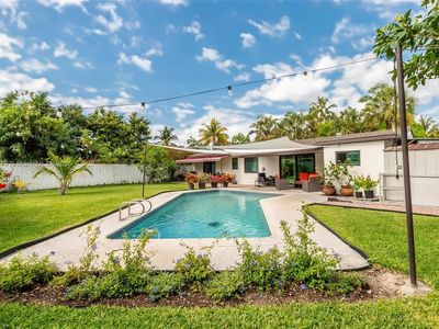 19825 NE 10th Ave, Miami, FL, 33179