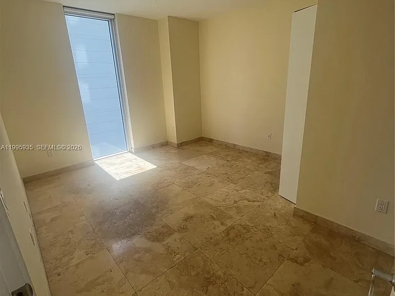 185 SW 7th St #3211 — Photo 11