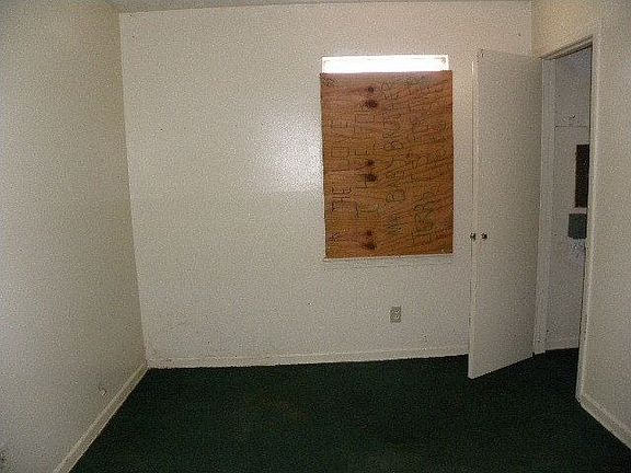 2586 Dakar, Memphis, TN 38127