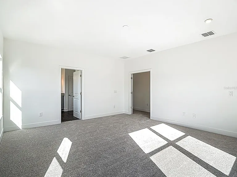 410 S West Shore Blvd — Photo 50