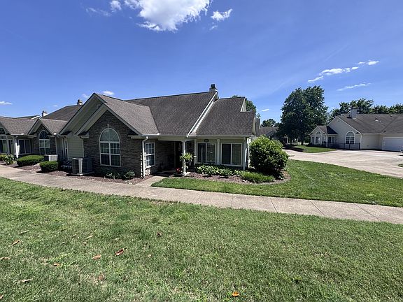 2nd image of 825 Browns Ln #202