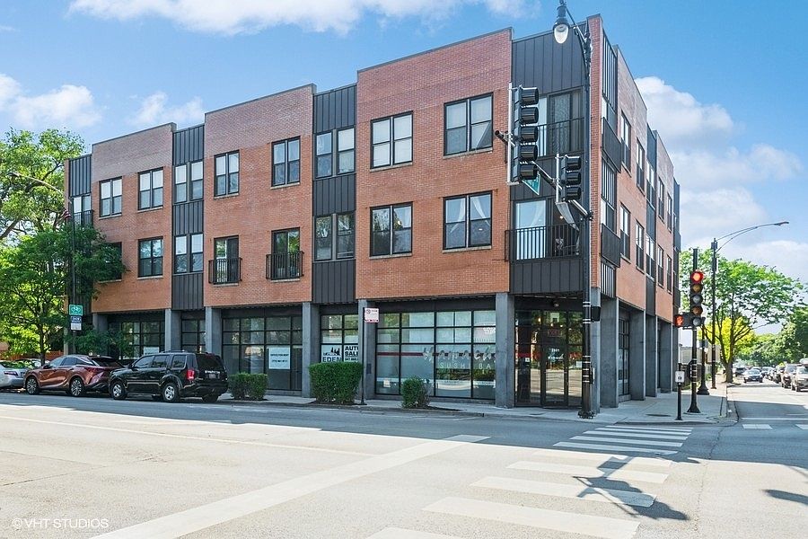 1st image of 7554 N California Ave Unit 203