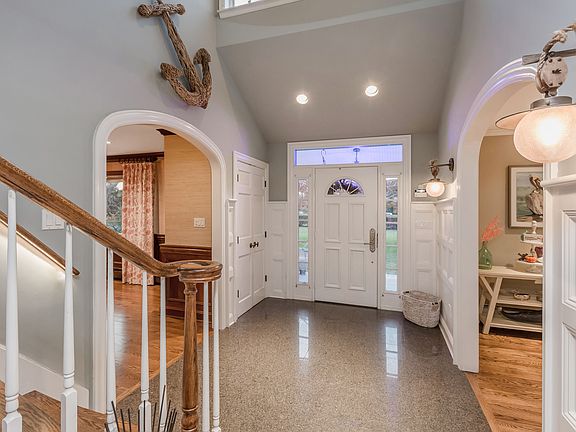 5th image of 233 Willetts Ln