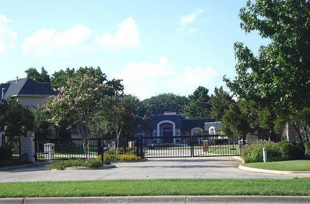 1st image of 5904 Rosemont Ct