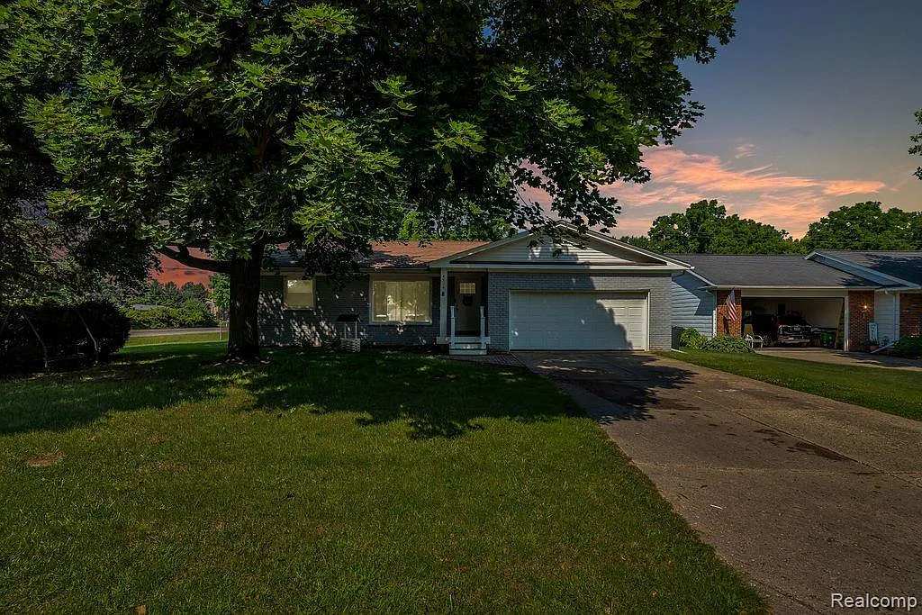 4514 Old Carriage Rd photo 1
