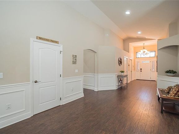 3rd image of 6016 Bancroft Blvd