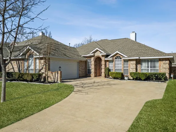 705 Green Apple Dr, Garland, TX 75044