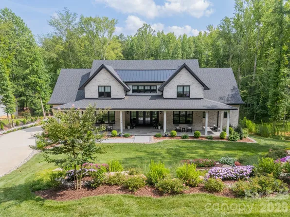 1725 Turtlewood Dr, Waxhaw, NC 28173