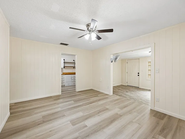 2113 Silver Lake Dr — Photo 8