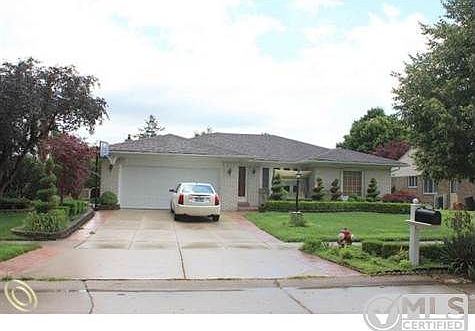 1st image of 43415 Vinsetta Dr