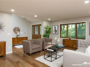 609 N Rockcliff Rd, Fayetteville, AR 72701