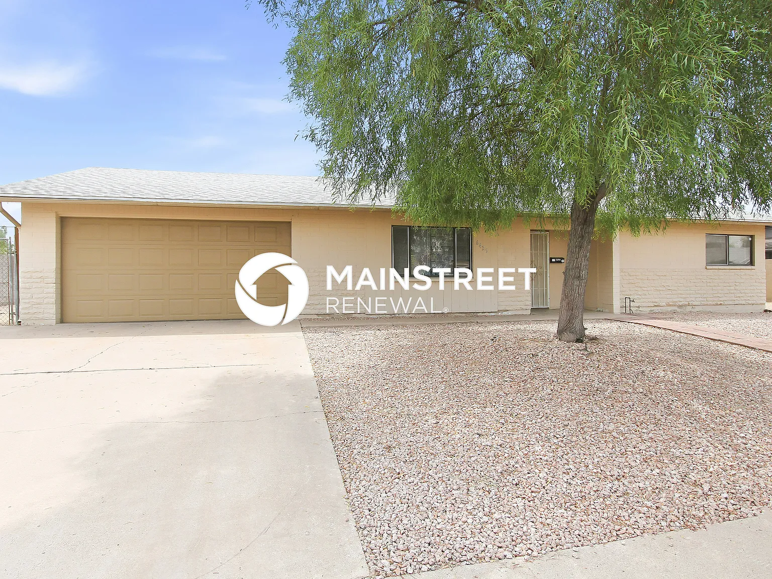 6425 W Oregon Ave — Photo 1