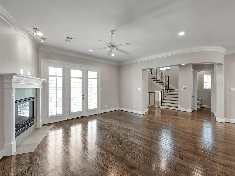 2101 Elmen St — Photo 13