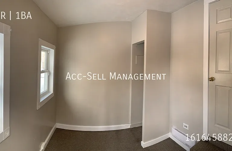 825 Evergreen St SE #WEST SIDE — Photo 4