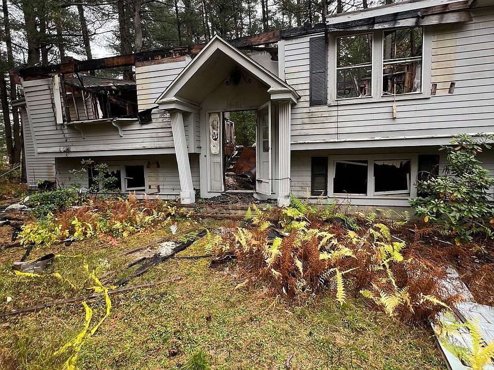 1st image of 11 Hanlon Dr