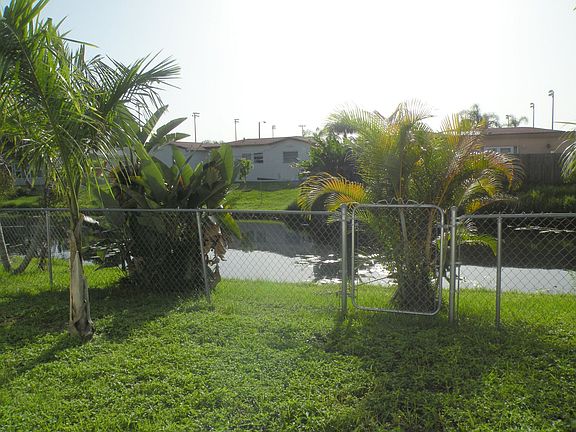 Tropical Landscaping