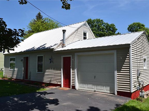 2nd image of 63 Granger St