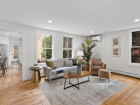2nd image of 24 Charter St