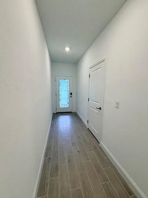 3 bed, 2.5 bath, 1650 sqft, $2,100 — Photo 3