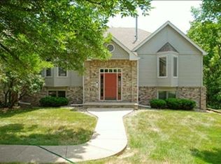 8132 Dellwood Dr #8132, Urbandale, IA 50322