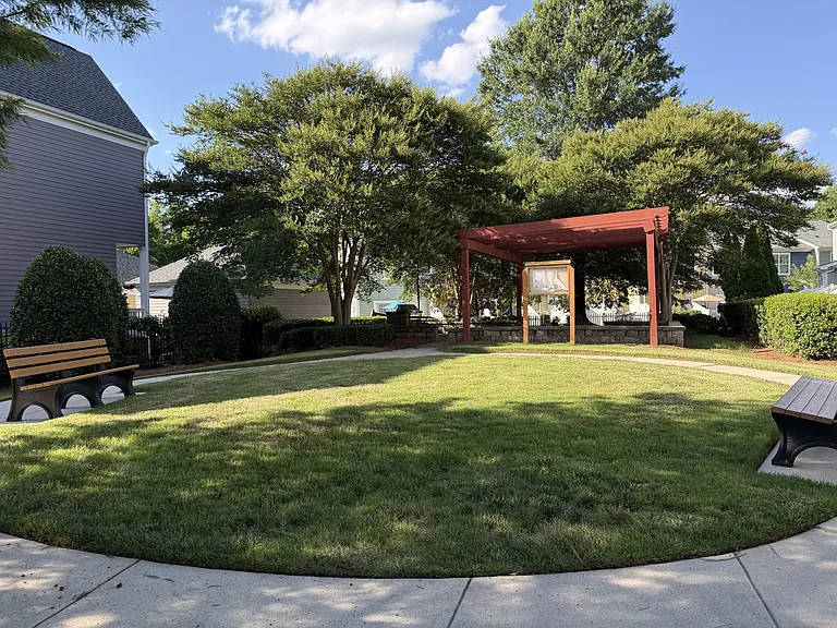 357 Hurston Cir — Photo 21