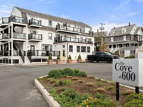 3rd image of 600 Shirley St #11