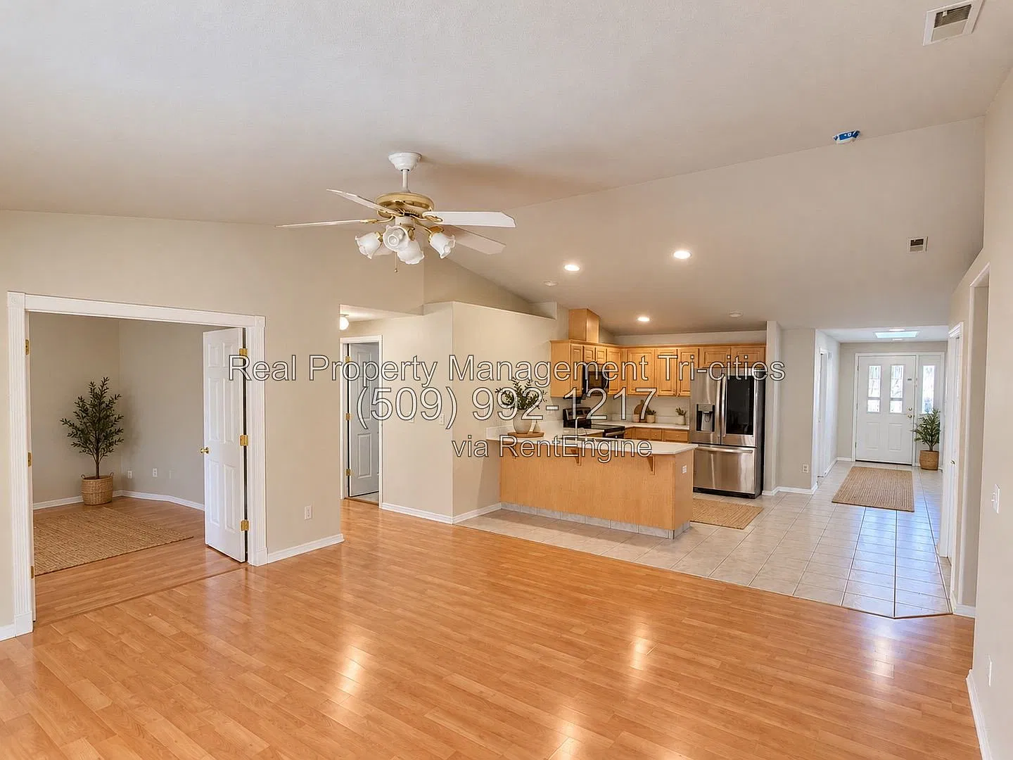 3 bed, 2.0 bath, 2148 sqft, $2,595 — Photo 3