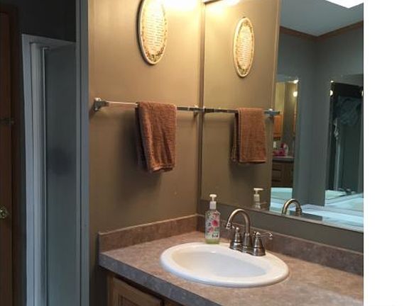 4th image of 1501 River Dr S