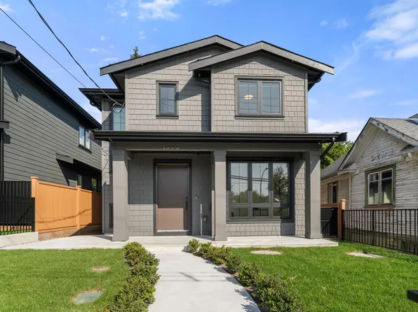 1350 Ross Rd, North Vancouver, BC V7J 1V2