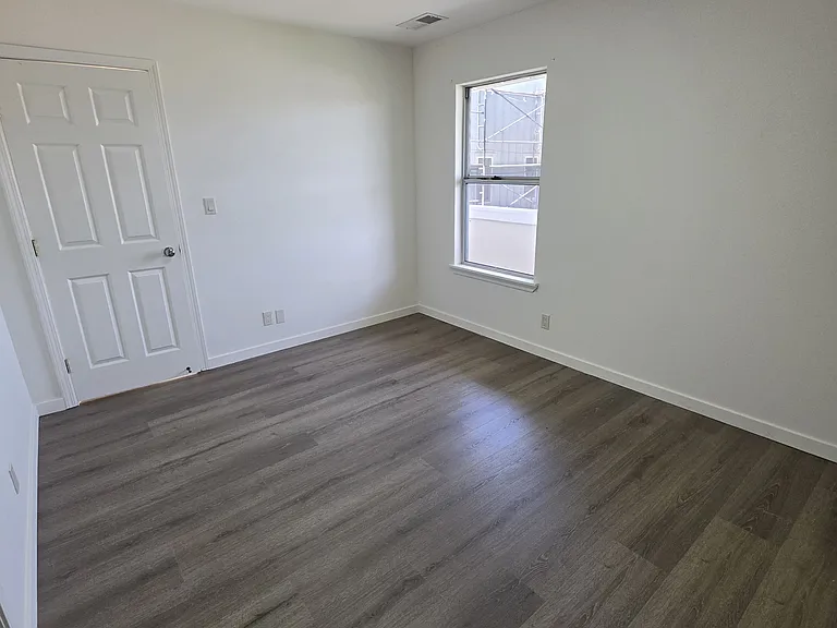 2323 Market St #A — Photo 30