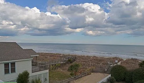 4 bed, 2100 sqft, $6,200 — Photo 3