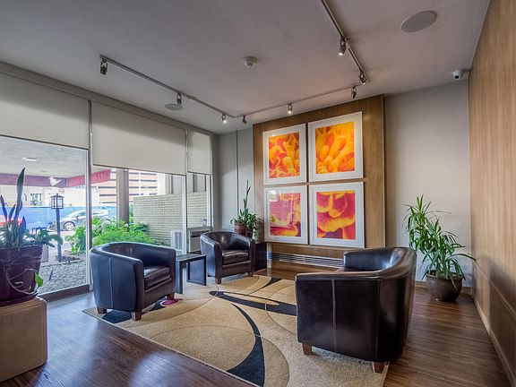 5th image of 1111 N Ash St APT 807
