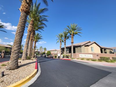 6868 Sky Pointe Dr, Las Vegas, NV, 89131