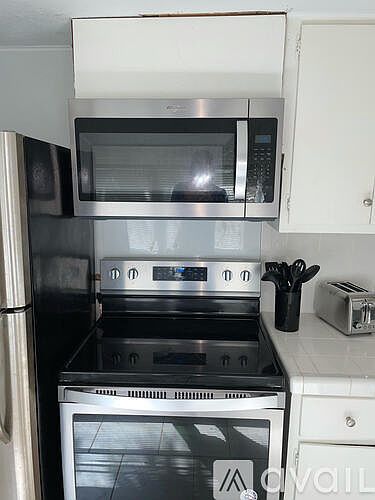 1st image of 1652 31st Ave N APT A