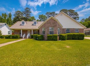 1721 Regency Dr, Malvern, AR 72104
