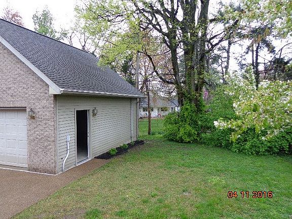 5th image of 6712 Lincoln Ave