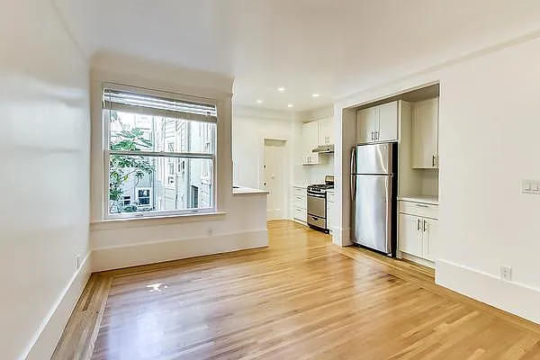 1167 Pine St #5 — Photo 1