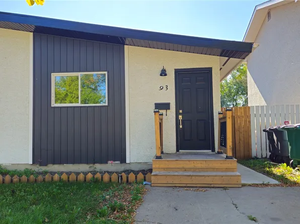 93 Davidson Crescent, Saskatoon, SK S7L 4A2