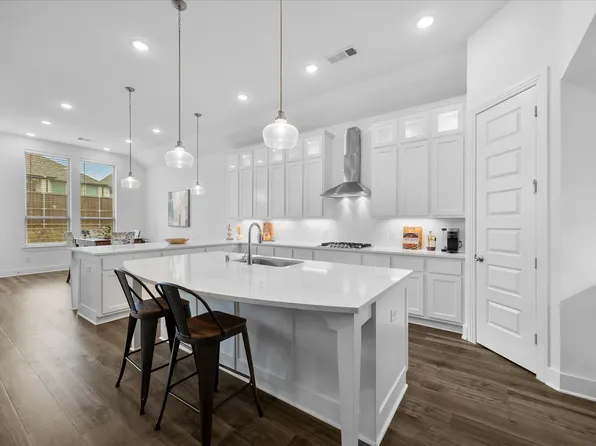 9420 Surveyor Rd, Oak Pt, TX 75068