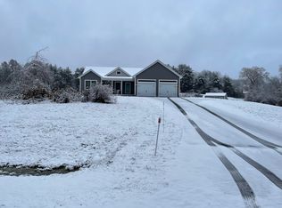 7 Ridgewood Dr, Dayton, ME 04005