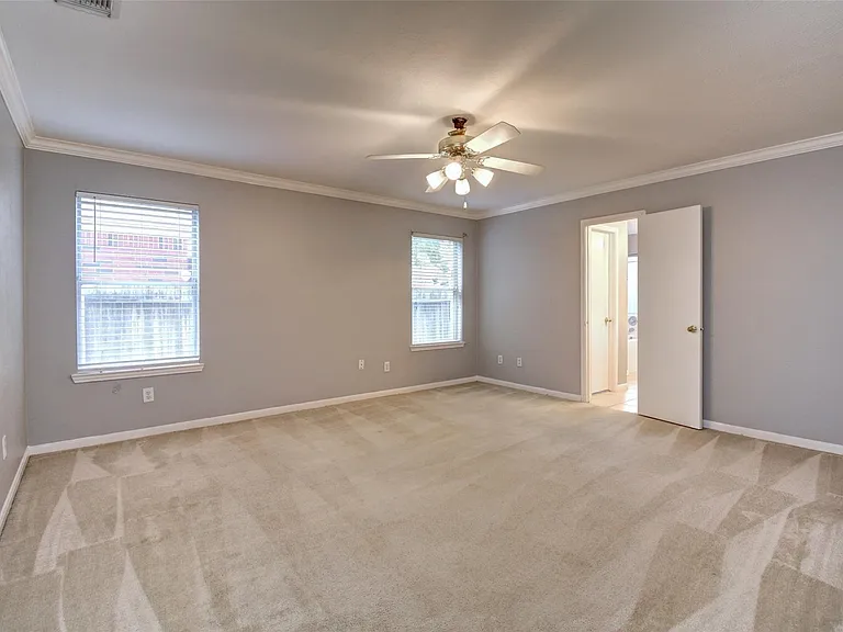 2114 Whirlaway Dr — Photo 21