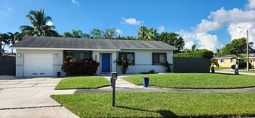 9942 SW 154th St Photo 1