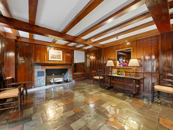 10 Mitchell Place image 16 of 18