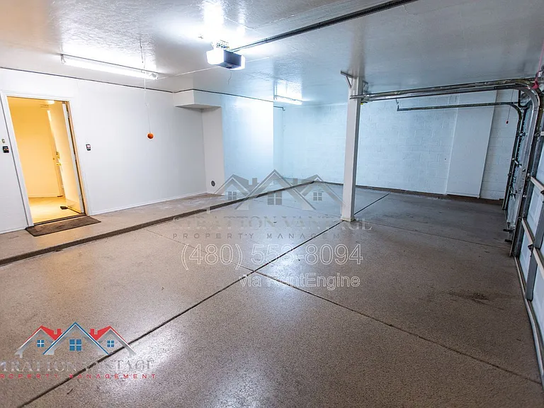 1231 N Layman St — Photo 25