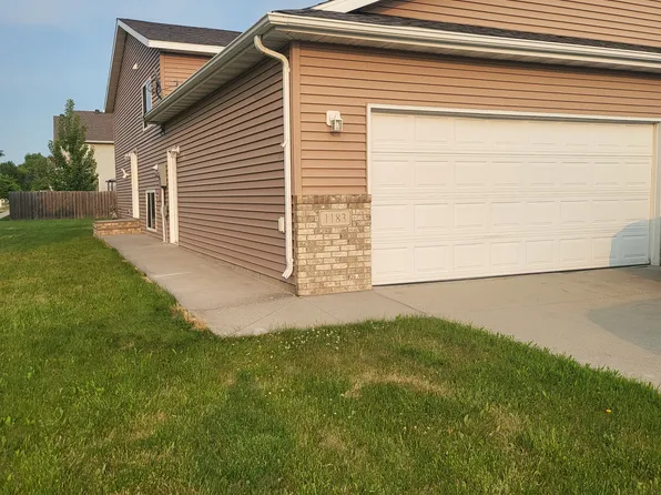1183 39th Ave S, Moorhead, MN 56560