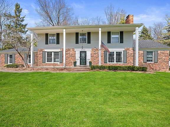 2nd image of 2852 Masefield Ct