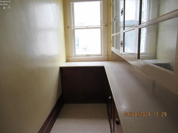 3rd image of 214 Union St